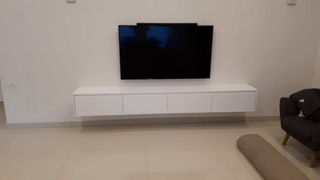 מזנון צף גמר צבע בתנור לבן