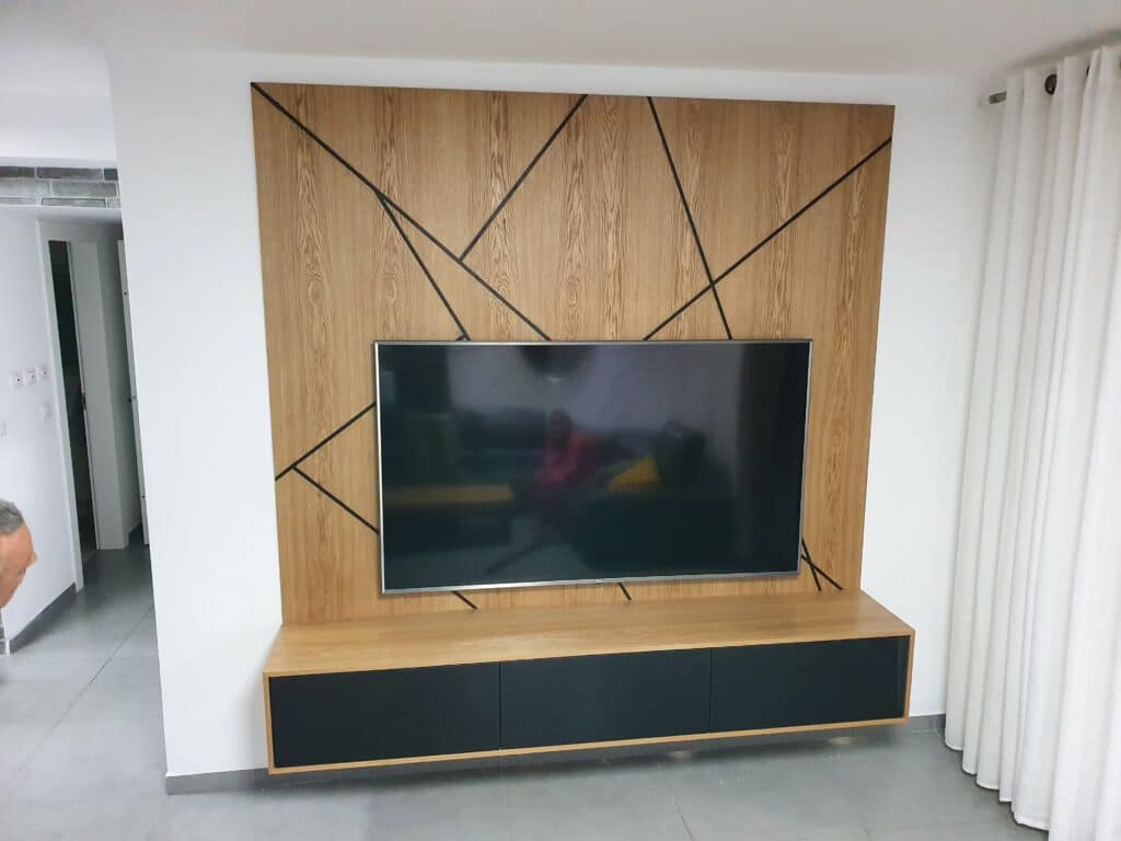 מזנון פורניר אלון כולל חיפוי קיר בסי אן סי וחזיתות אקריל